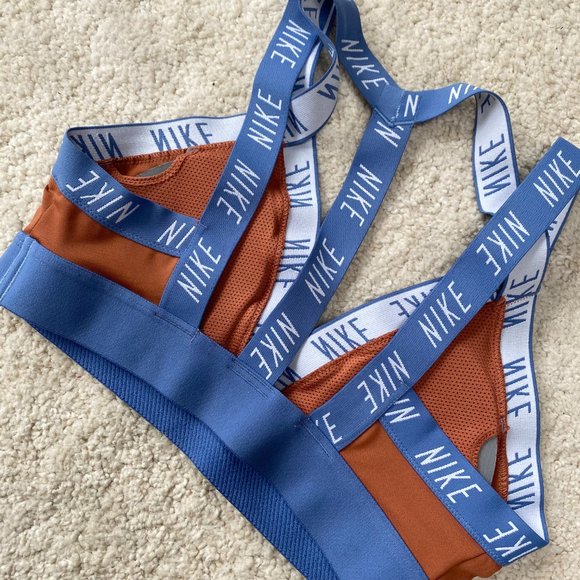Nike SPorts Bra- BRAND NEW - Picture 2 of 2